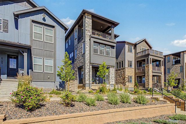 8709 Middle Fork Street, Littleton, CO 80125