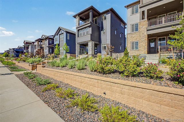 8709 Middle Fork Street, Littleton, CO 80125