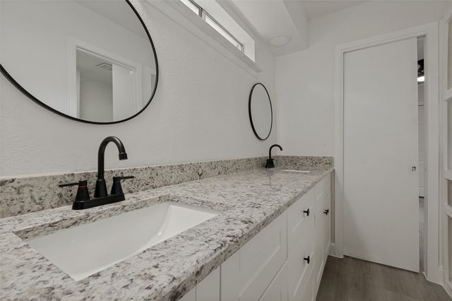 2117 Franklin Drive, Arlington, TX 76011