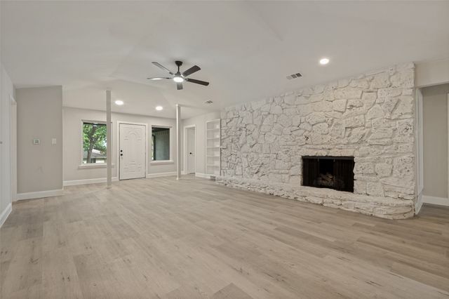 2117 Franklin Drive, Arlington, TX 76011