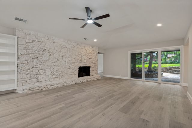 2117 Franklin Drive, Arlington, TX 76011