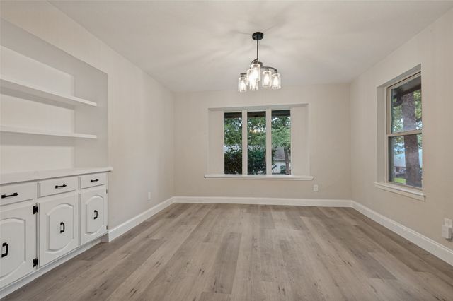 2117 Franklin Drive, Arlington, TX 76011