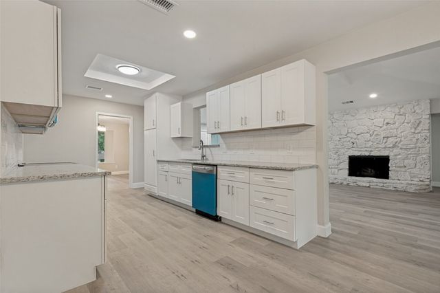 2117 Franklin Drive, Arlington, TX 76011