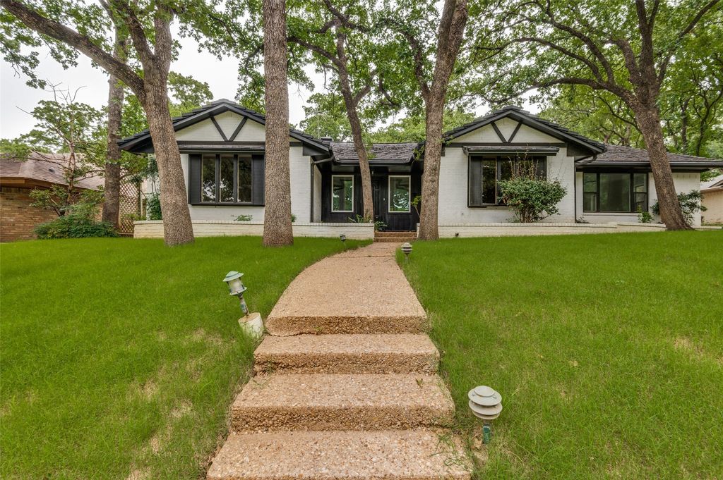 2117 Franklin Drive, Arlington, TX 76011