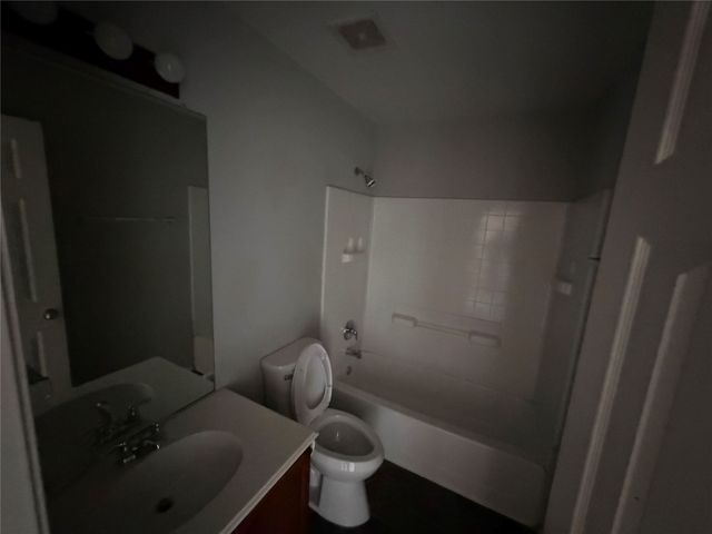 912 Tabasco Trail, Arlington, TX 76002