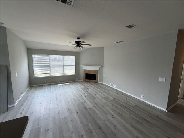 912 Tabasco Trail, Arlington, TX 76002