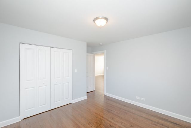 6807 N Ridge Boulevard 101, Chicago, IL 60645