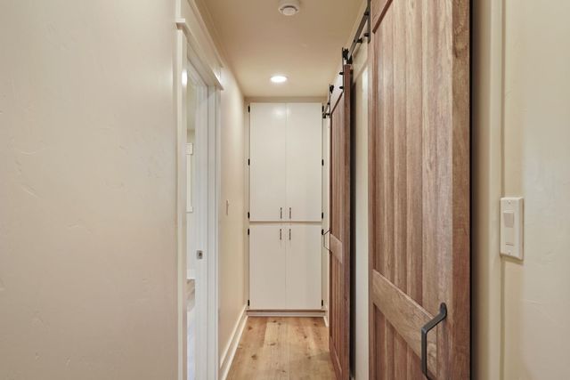 18211 E Jahant Rd, Acampo, CA 95220