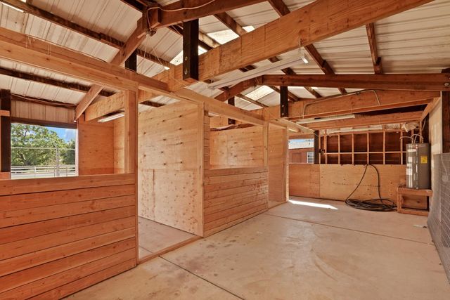 18211 E Jahant Rd, Acampo, CA 95220