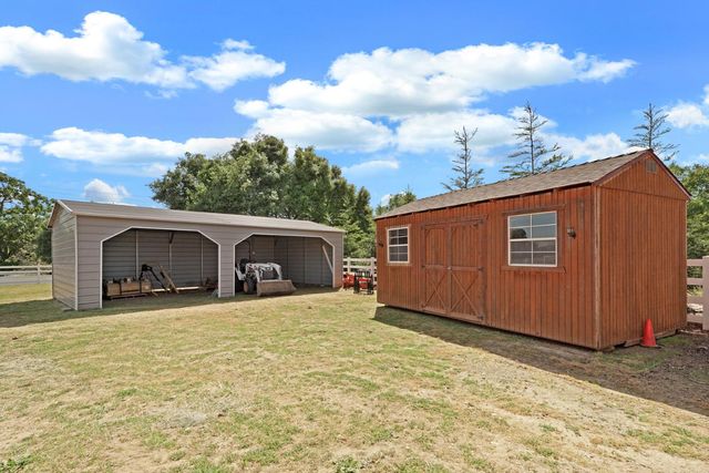 18211 E Jahant Rd, Acampo, CA 95220
