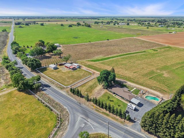 18211 E Jahant Rd, Acampo, CA 95220