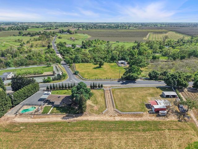 18211 E Jahant Rd, Acampo, CA 95220