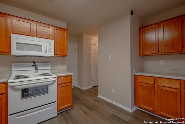 9006 CLEARWOOD PATH, Universal City, TX 78148