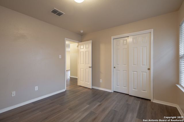 9006 CLEARWOOD PATH, Universal City, TX 78148