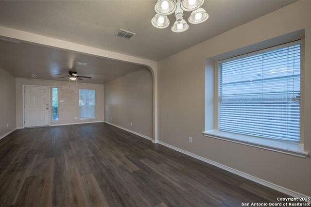 9006 CLEARWOOD PATH, Universal City, TX 78148