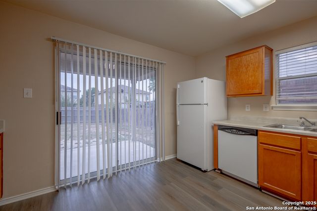 9006 CLEARWOOD PATH, Universal City, TX 78148