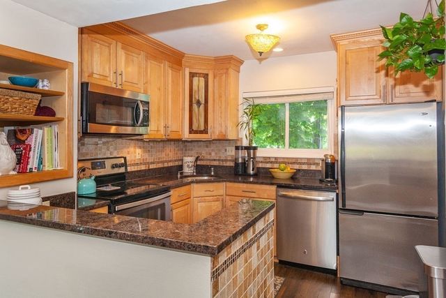 129 Governor Winthrop Rd 1A, Somerville, MA 02145