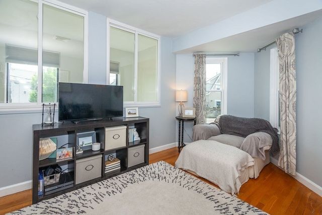 129 Governor Winthrop Rd 1A, Somerville, MA 02145