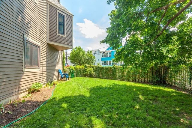 129 Governor Winthrop Rd 1A, Somerville, MA 02145