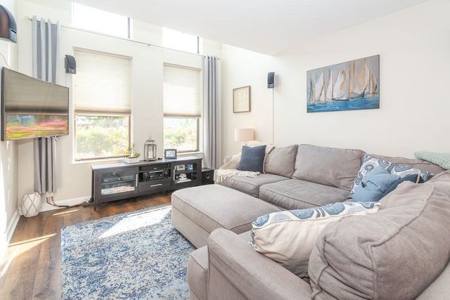 129 Governor Winthrop Rd 1A, Somerville, MA 02145