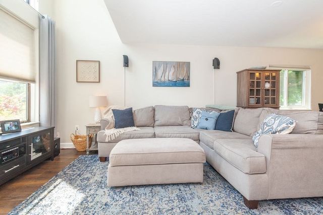 129 Governor Winthrop Rd 1A, Somerville, MA 02145