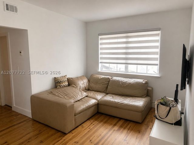 830 10th ST 3, Miami Beach, FL 33139