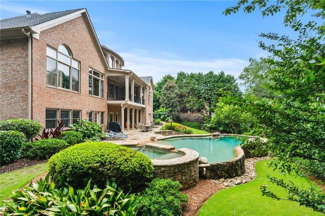 160 Ansley Way, Roswell, GA 30075