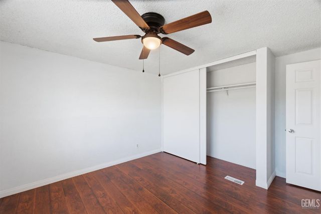 1301 Taft Hwy 92, Bakersfield, CA 93307