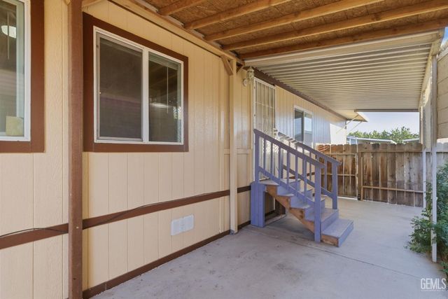 1301 Taft Hwy 92, Bakersfield, CA 93307
