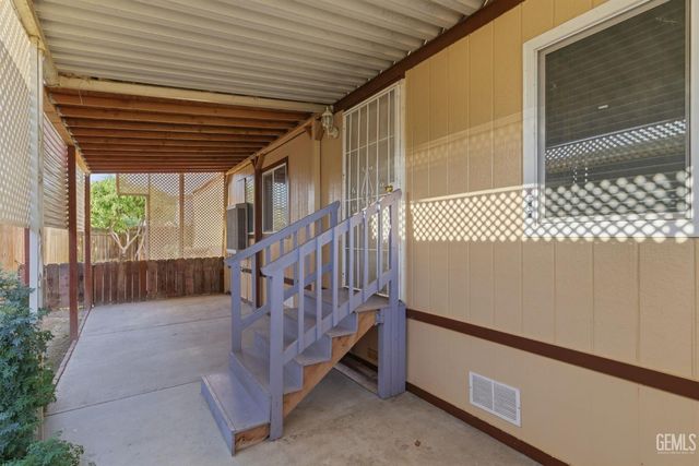 1301 Taft Hwy 92, Bakersfield, CA 93307