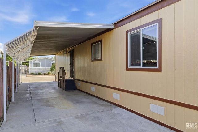 1301 Taft Hwy 92, Bakersfield, CA 93307