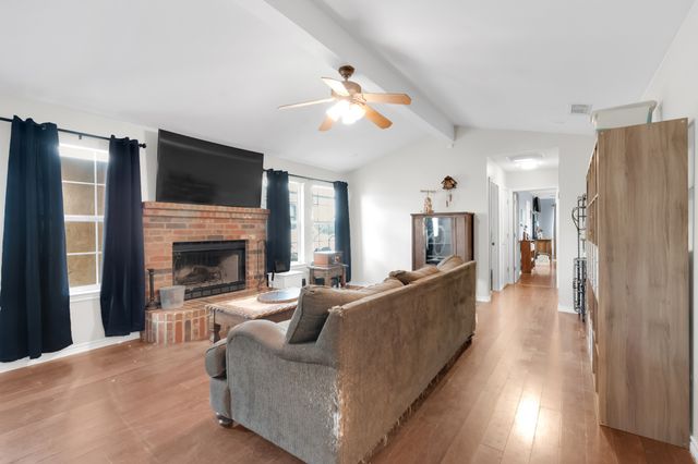 5304 E Line Road, Whitewright, TX 75491