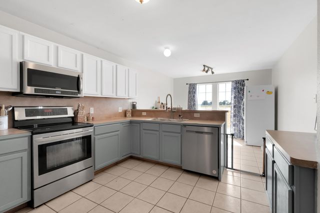 5304 E Line Road, Whitewright, TX 75491