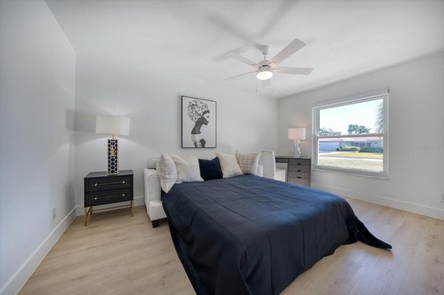 2031 TANGLEWOOD WAY NE, St Petersburg, FL 33702