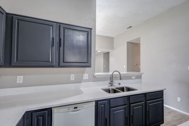 9049 Elbe Trail, Fort Worth, TX 76118