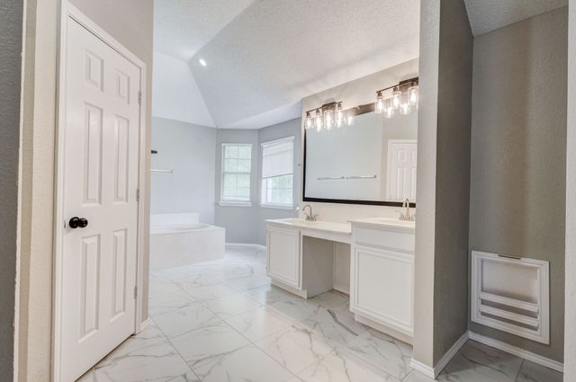 9049 Elbe Trail, Fort Worth, TX 76118
