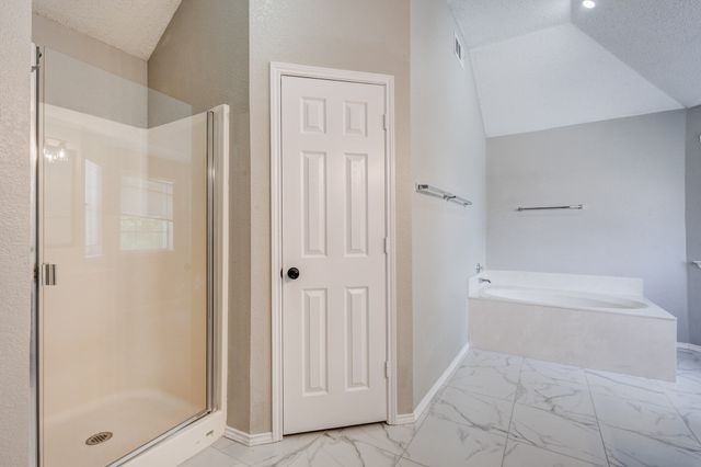 9049 Elbe Trail, Fort Worth, TX 76118