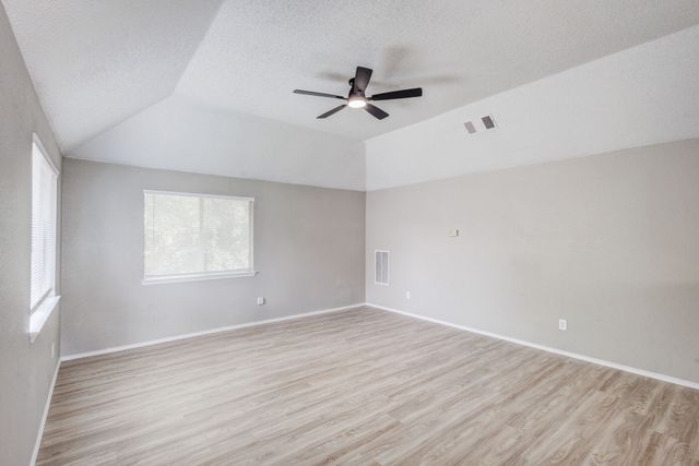 9049 Elbe Trail, Fort Worth, TX 76118