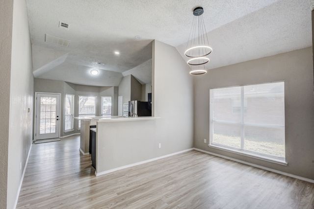 9049 Elbe Trail, Fort Worth, TX 76118