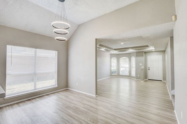 9049 Elbe Trail, Fort Worth, TX 76118