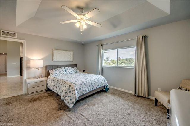 1725 NE 23rd ST, Cape Coral, FL 33909