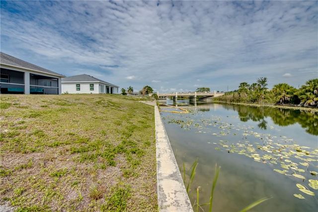 1725 NE 23rd ST, Cape Coral, FL 33909