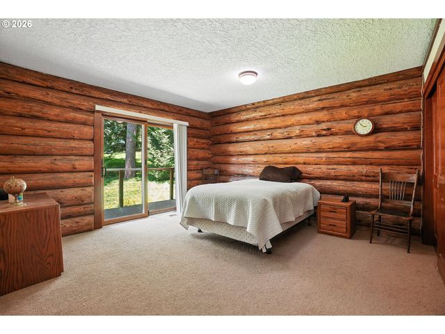 11900 Se ZION HILL Dr, Damascus, OR 97089