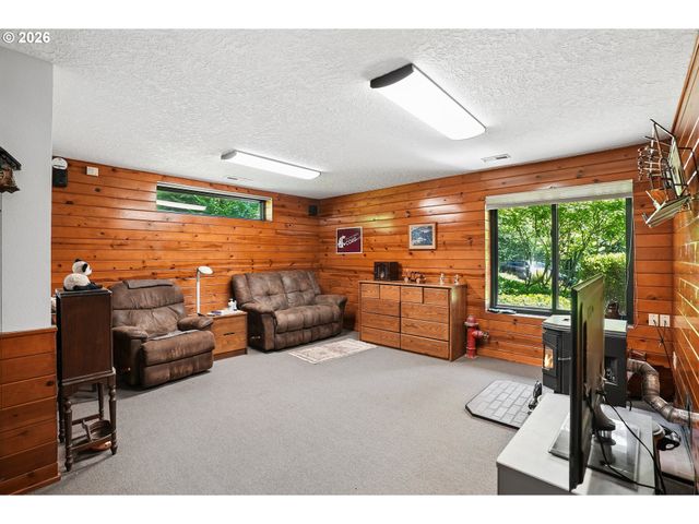 11900 Se ZION HILL Dr, Damascus, OR 97089