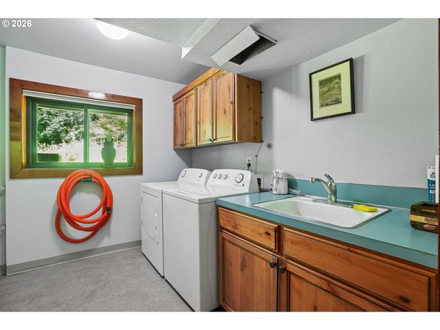 11900 Se ZION HILL Dr, Damascus, OR 97089