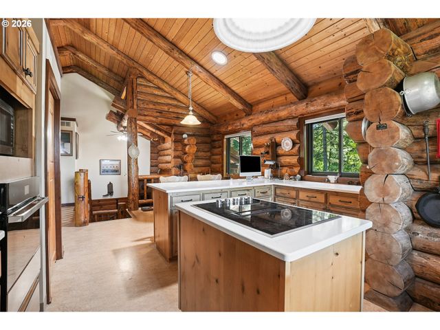 11900 Se ZION HILL Dr, Damascus, OR 97089