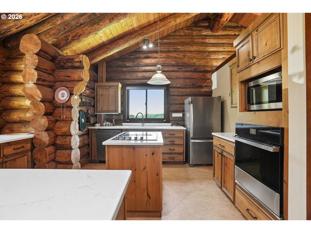 11900 Se ZION HILL Dr, Damascus, OR 97089