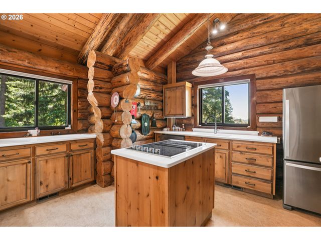 11900 Se ZION HILL Dr, Damascus, OR 97089