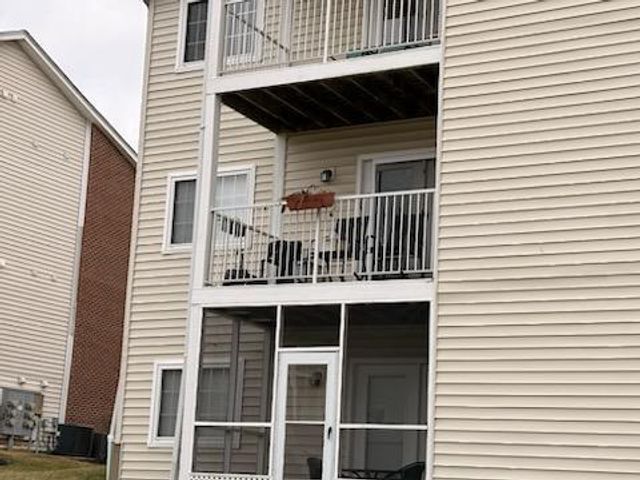 612 Friars Lane, 8, Florence, KY 41042