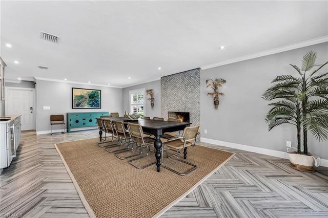 1966 Imperial Golf Course BLVD, Naples, FL 34110